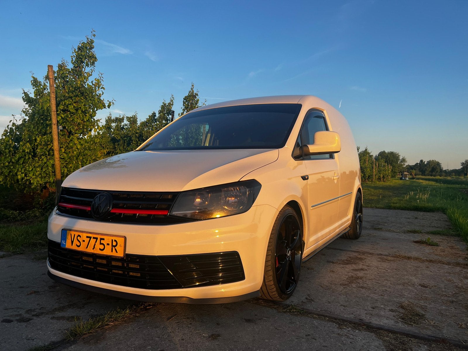 Volkswagen Caddy 2.0 180PK GTD interieur 2016, 1373 kg, 74 pk, 680 kg, 4 cilinders