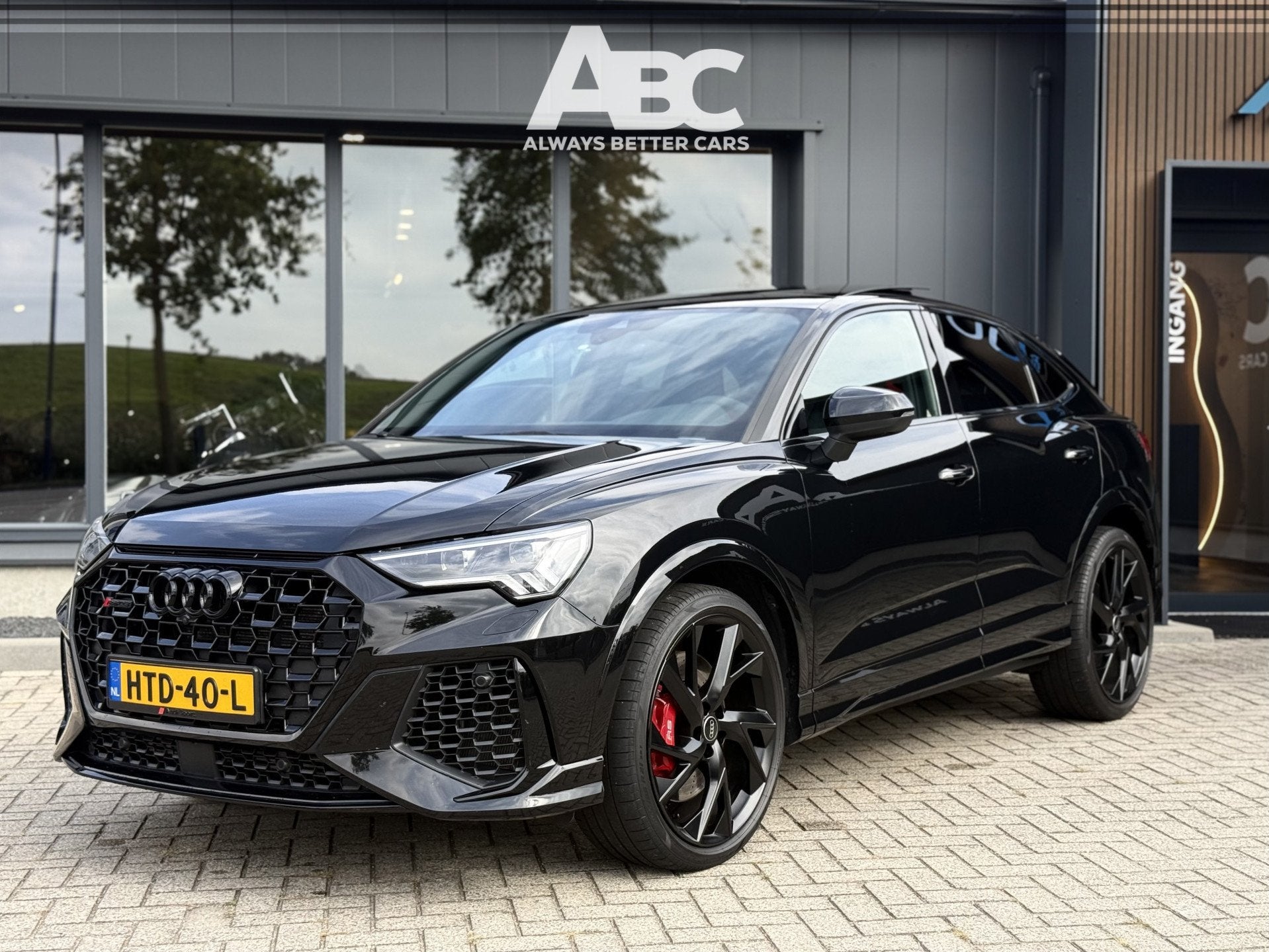 Audi RSQ3 Sportback TFSI RS Pano Sonos ACC Sfeerverlichting, Automaat, Gebruikt, 1675 kg, Zwart