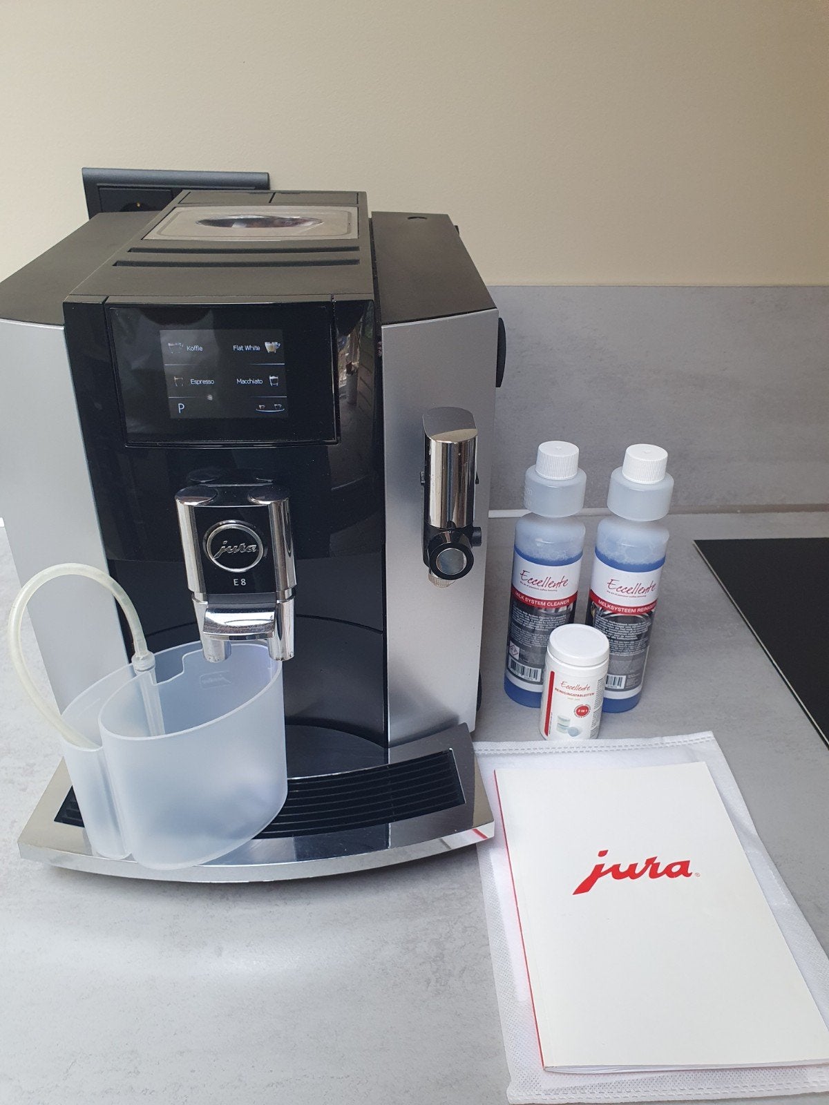 Jura E8 Platina Touch Volautomaat Koffiemachine, Witgoed en Apparatuur, Ophalen, 10 kopjes of meer, Koffiemachine, Koffiebonen