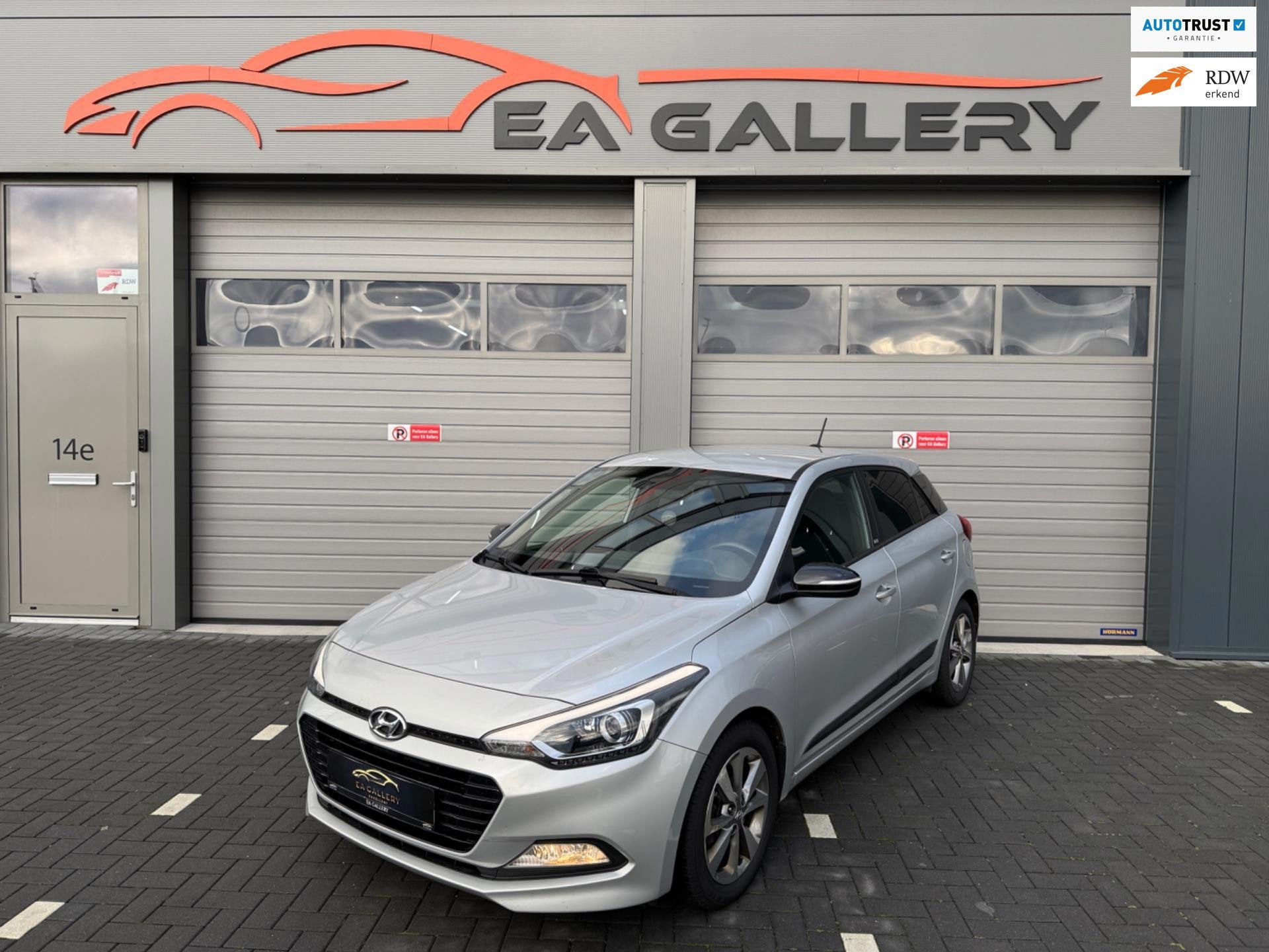 Hyundai I20 1.0 T-GDI Premium+|Airco|Nav|Camera|Cruise, Auto's, Hyundai, Automatische klimaatregeling, Gebruikt, Zwart, 100 pk
