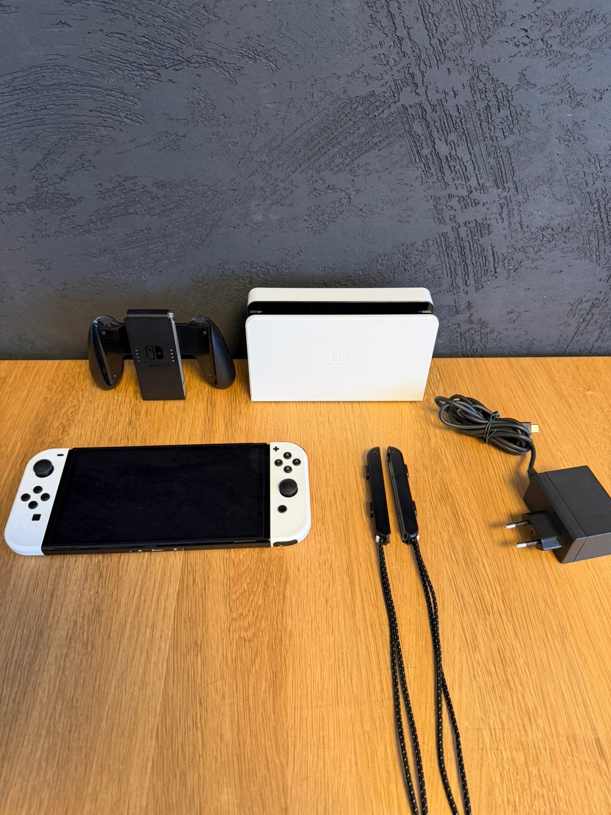 Nintendo Switch OLED Wit met accessoires – Zo goed als nieuw