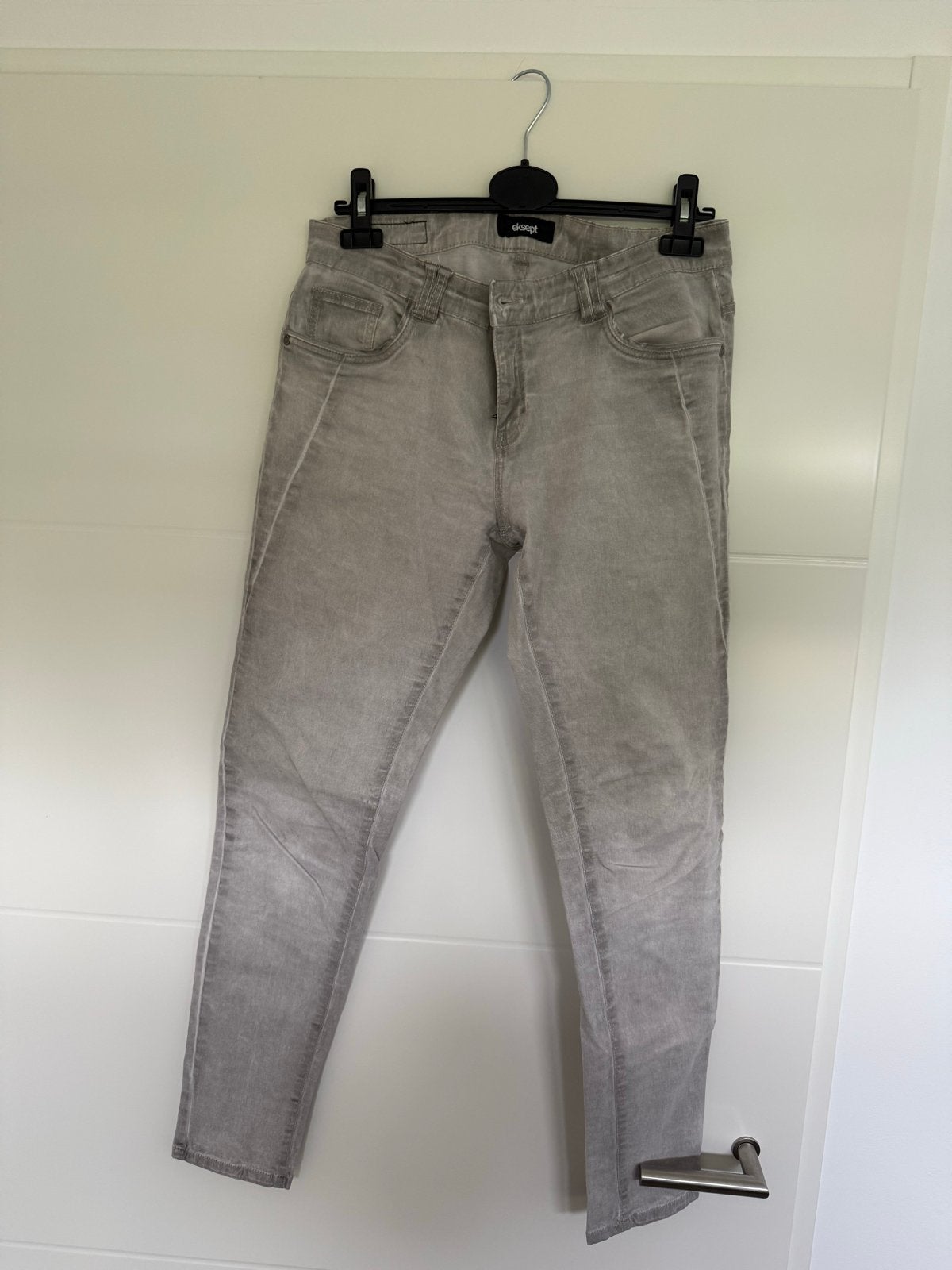 Grijze skinny jeans van Eksept, maat XL, Ophalen of Verzenden, Gedragen, Grijs, Overige jeansmaten