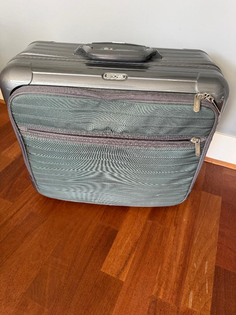 Rimowa Salsa Deluxe cabine koffer, Sieraden, Tassen en Uiterlijk, Koffers, Gebruikt, Minder dan 50 cm, Minder dan 35 cm, Metaal