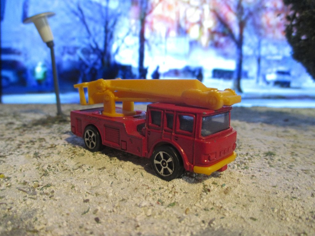 +/- 1:100 ERF brandweer hoogwerker- Corgi Juniors, Ophalen of Verzenden, Zo goed als nieuw, Auto