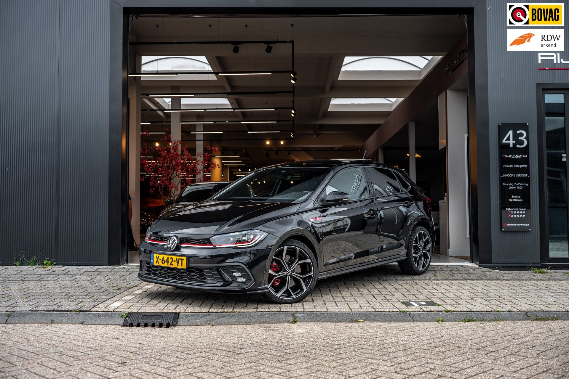 Volkswagen Polo 2.0 TSI GTI|Pano|Carplay|Navi|Dealer Onderho, Gebruikt, 4 cilinders, 1984 cc, Zwart
