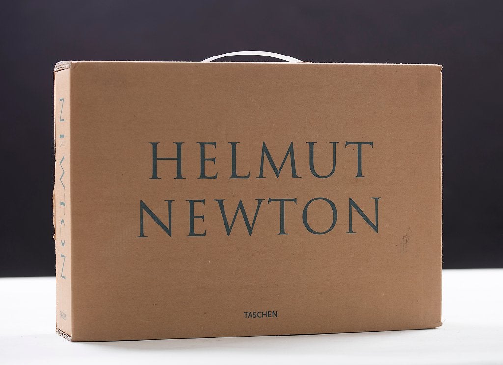 Helmut Newton Sumo Set: boek incl bookstand 100% NEW in Seal, Fotografen, Helmut Newton, Nieuw, Ophalen of Verzenden