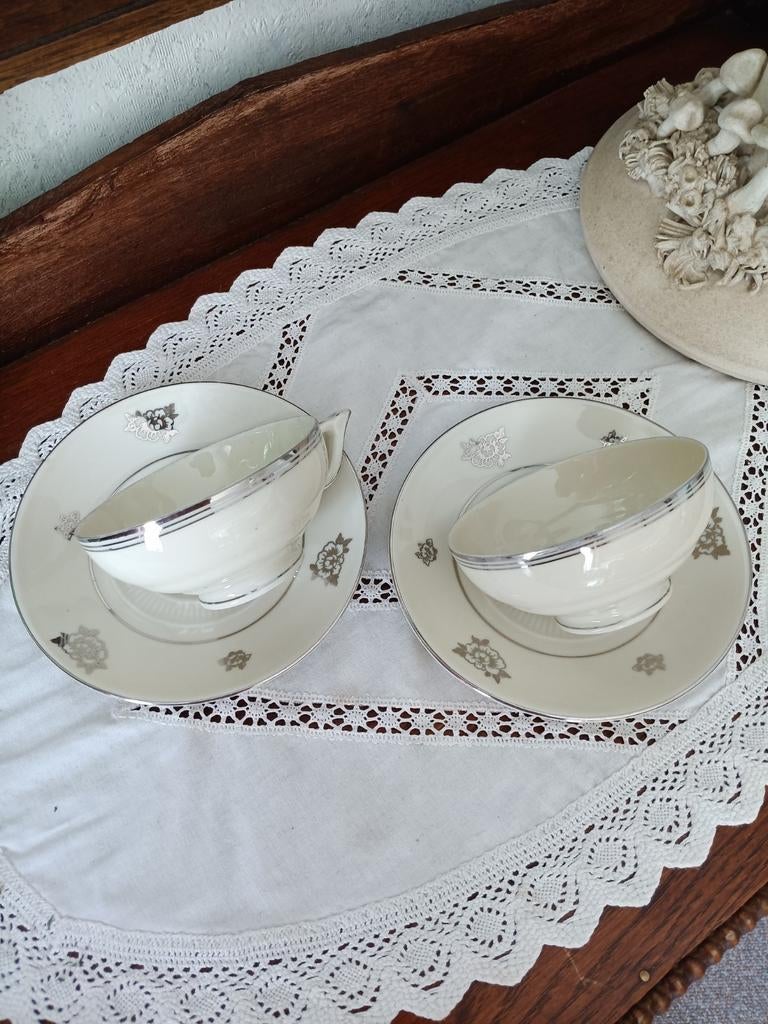 2 mooie kop/ schotel, Antiek en Kunst, Ophalen of Verzenden