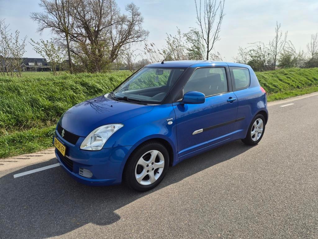 Suzuki swift  met nieuwe apk, Voorwielaandrijving, Stof, 4 cilinders, Blauw