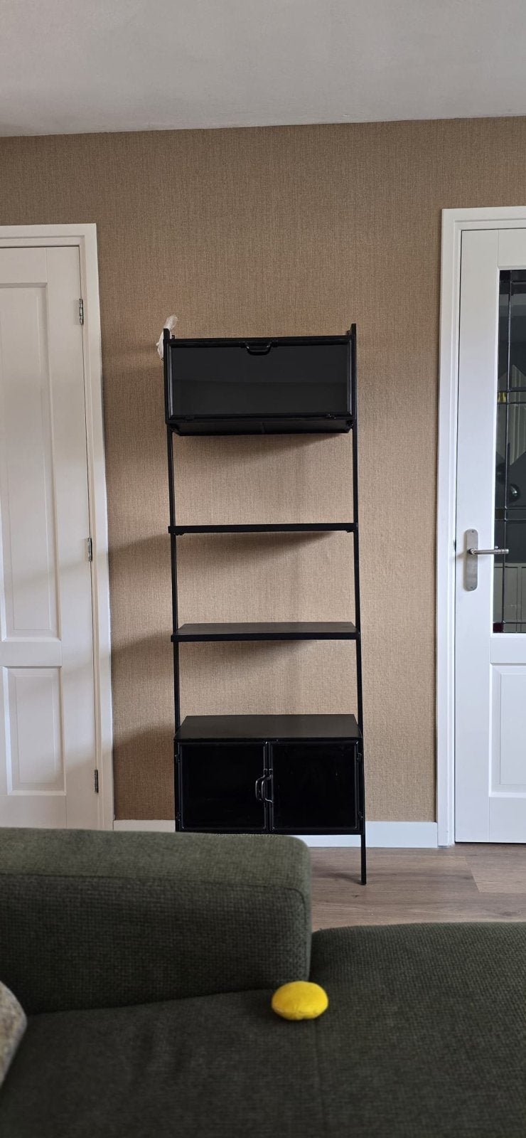 Stalen kast met onder 2 deurtjes en boven een klep, Ophalen, Gebruikt, Met deur(en), 150 tot 200 cm