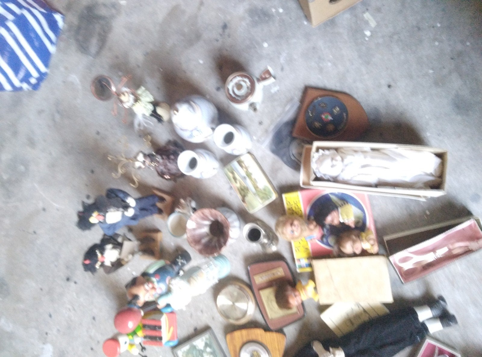 vintage spullen doos vol, Ophalen