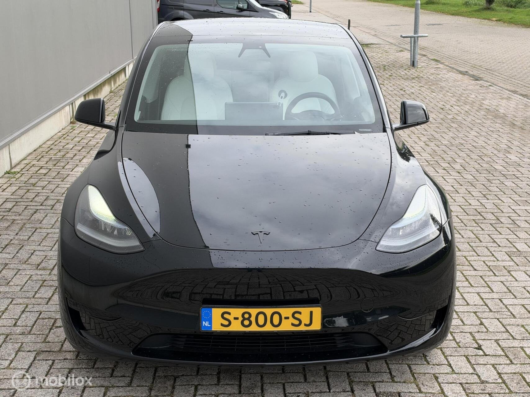 Foto 14 van Tesla Model Y Standard Range LFP | wit interieur | SOH 94%