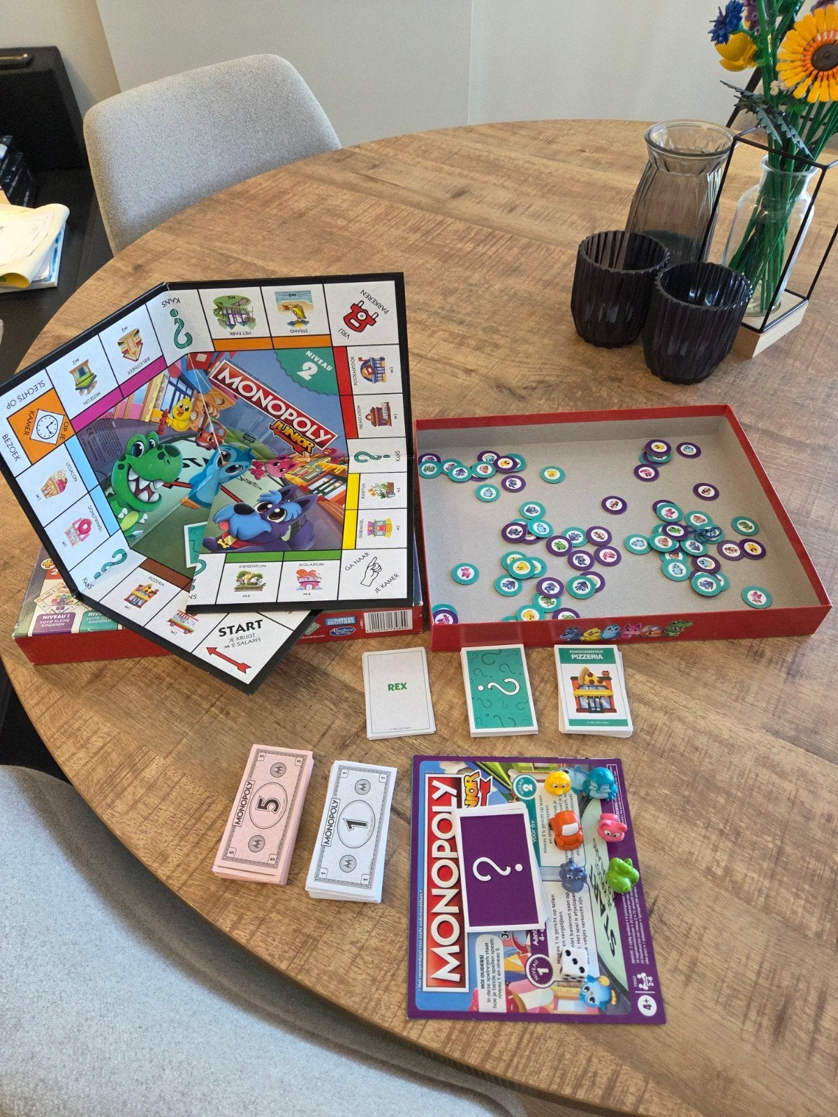 Monopoly Junior Bordspel - Compleet en Zo Goed als Nieuw, Hobby en Vrije tijd, Gezelschapsspellen | Bordspellen, Drie of vier spelers