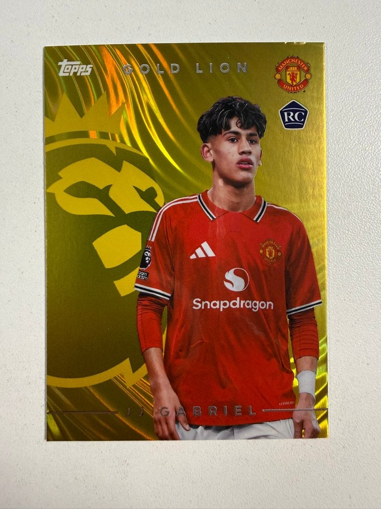 JJ Gabriel RC Gold Lion Topps Premier League 2026-27, Ophalen of Verzenden, Nieuw, Buitenlandse clubs, Poster, Plaatje of Sticker