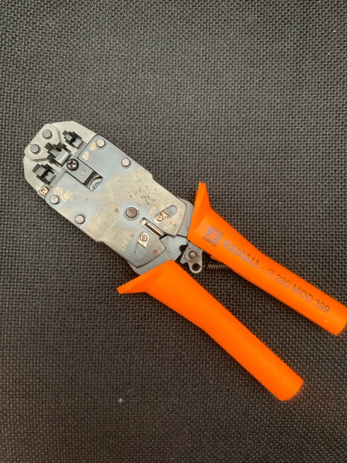 Radiall R 280 MOD 399 Krimptang voor netwerkkabels, Ophalen of Verzenden, Gebruikt