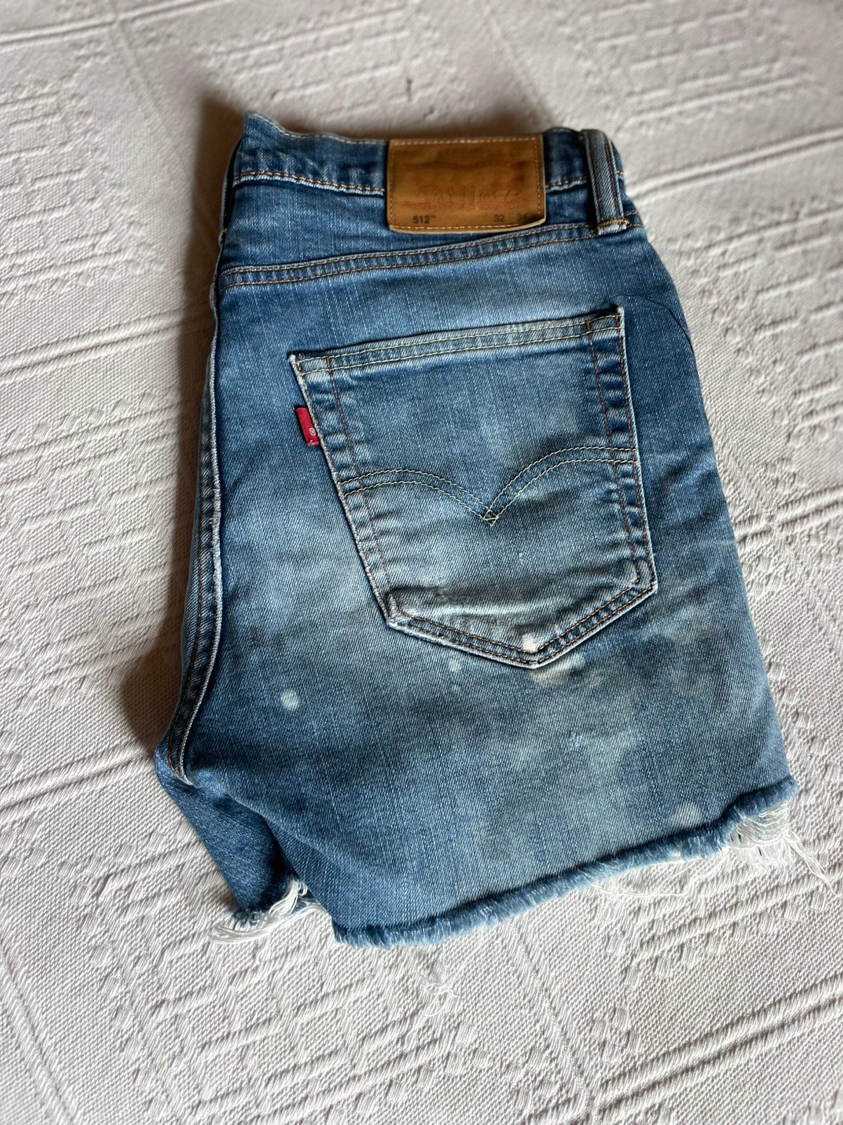 Originele Levi’s. Met bleek slijt plekken. Maat 32, Ophalen of Verzenden, Gedragen, Blauw, Overige jeansmaten