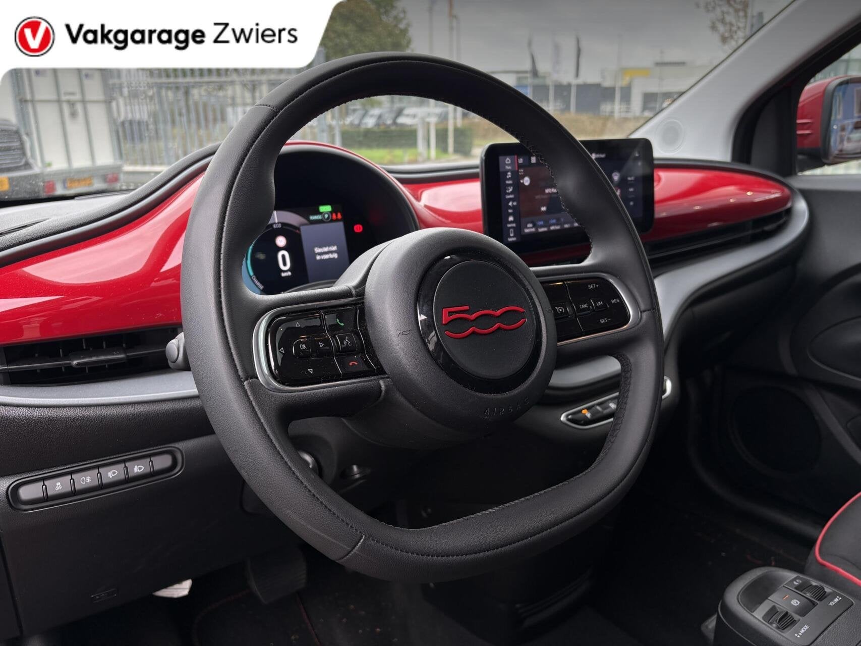 Fiat 500 RED 24 kWh SOH 93.3%, Auto's, Gebruikt, 95 pk, Met garantie (alle), 4 stoelen