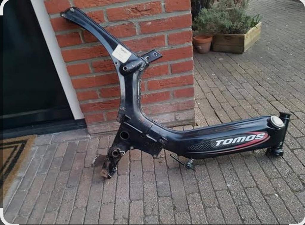 Tomos frame gezocht, Fietsen en Brommers, Brommers | Tomos, Ophalen