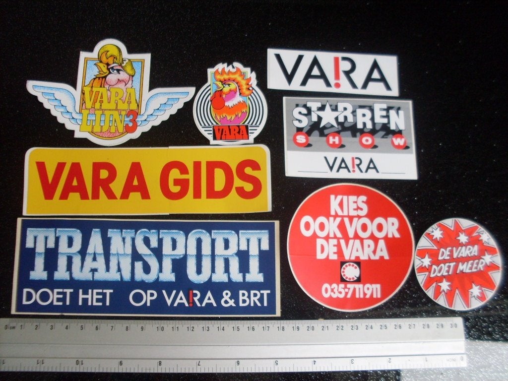 8x sticker VARA gids logo tv programma's, Verzenden, Zo goed als nieuw, Film, Tv of Omroep