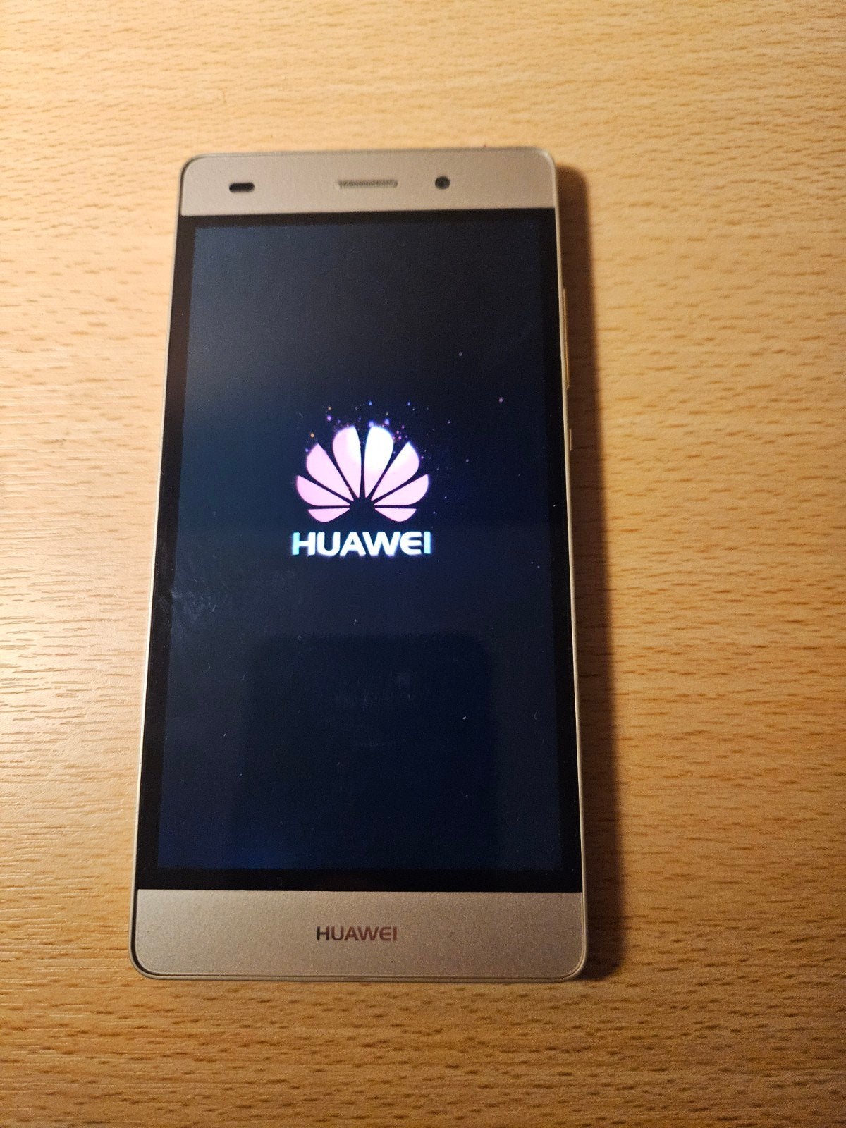 Huawei smartphone in een stijlvolle gouden kleur, Ophalen of Verzenden, Gebruikt, Overige kleuren, Zonder abonnement