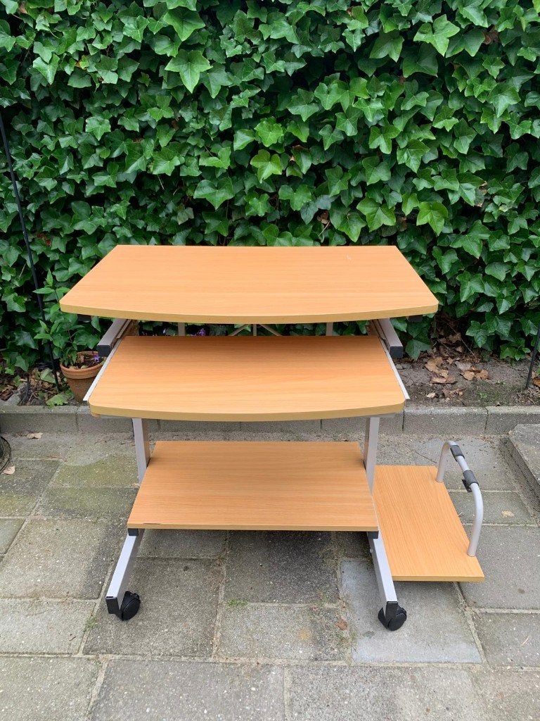 Computermeubel met uitschuifblad voor toetsenbord, op wielen, Gebruikt, Eikenhout look, 40 tot 80 cm, Ophalen