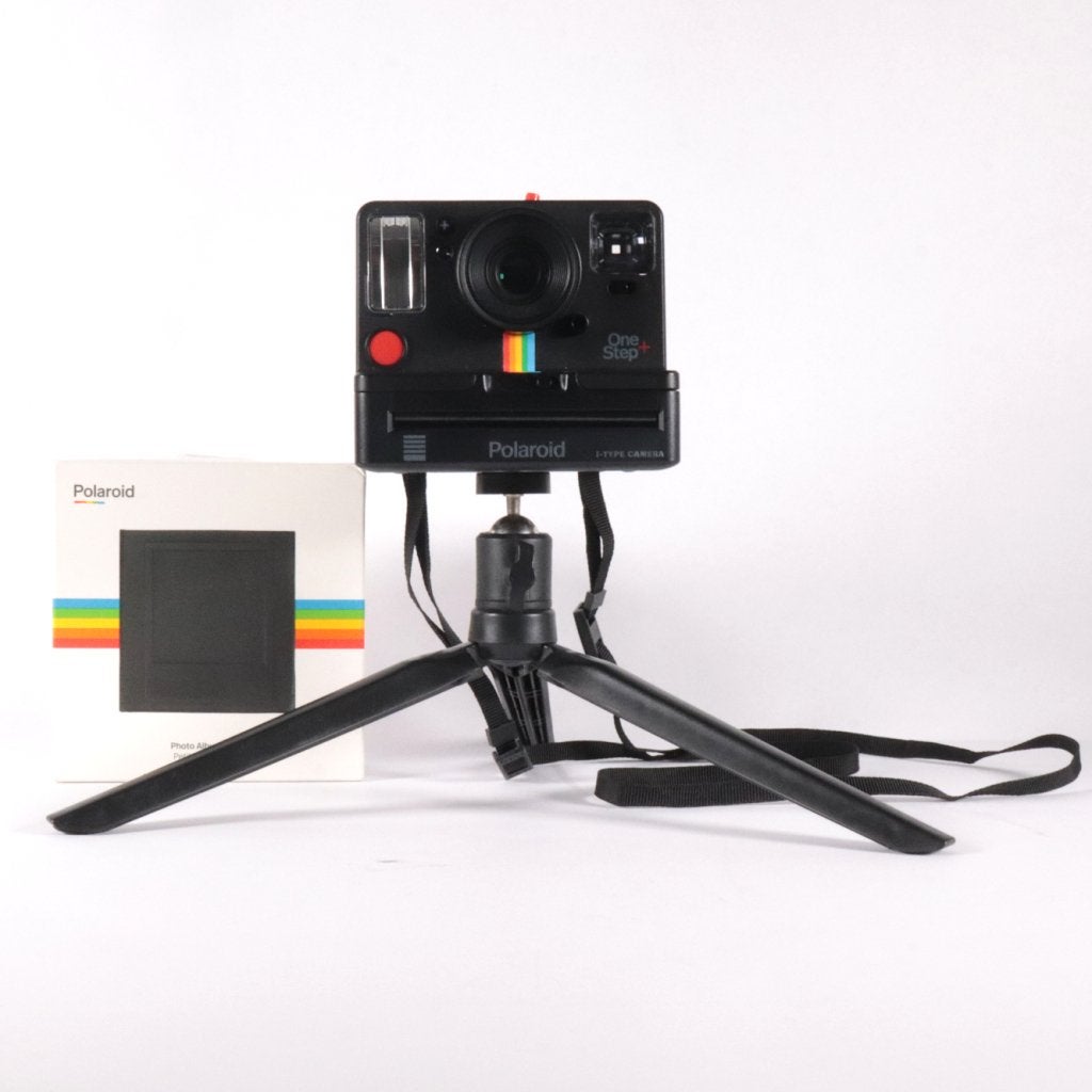 Polaroid One Step Plus Met Standaard - Nette Staat, Polaroid, Support@polaroid.com, 1265 Main St., Bldg. W3
Waltham, MA 02451
United States