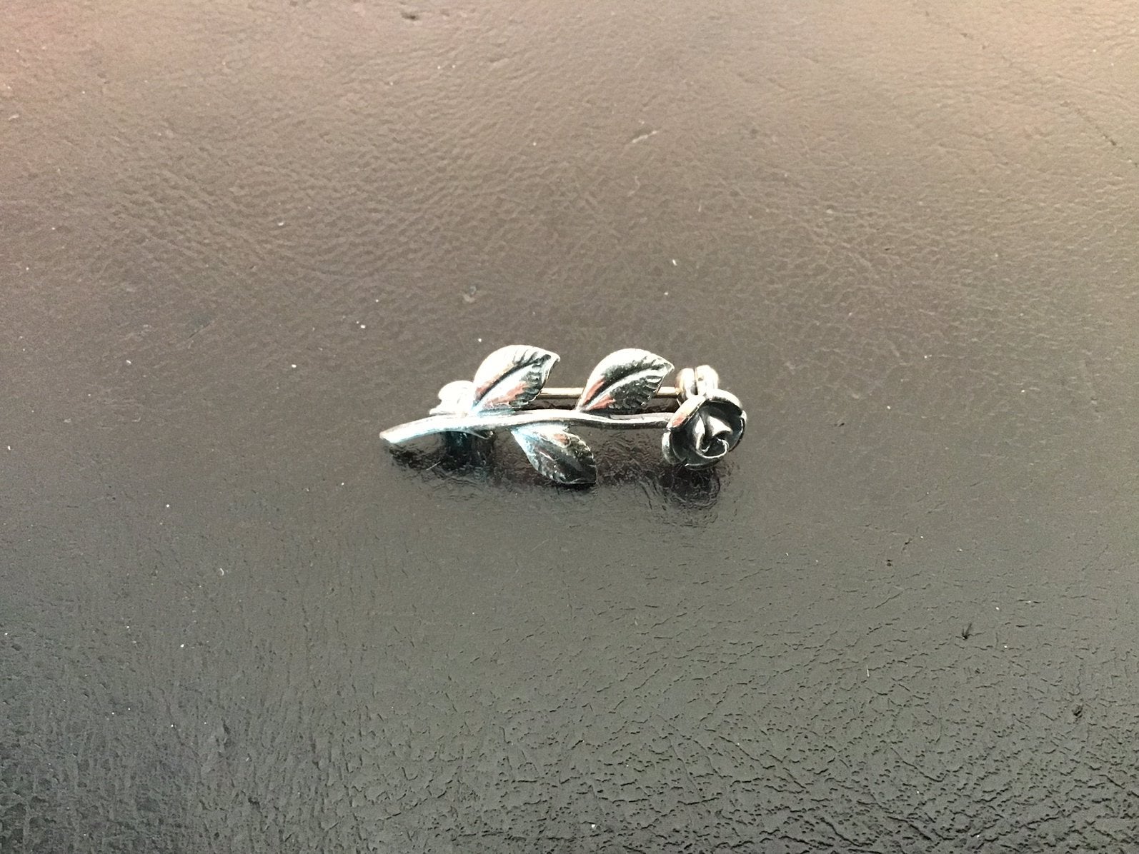Zilveren Broche Roos motief, Minder dan 4 cm, Nieuw, Ophalen of Verzenden, Zilver