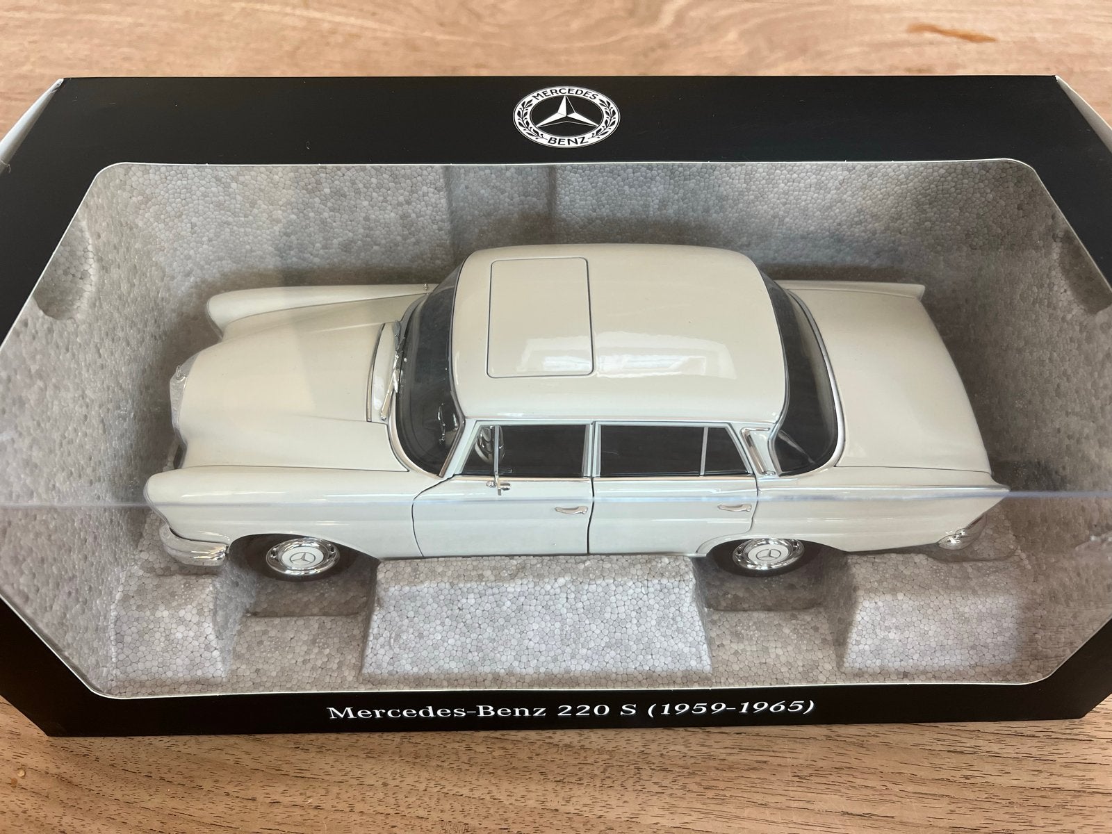 Mercedes-Benz 220 S (1959-1965) modelauto 1:18, Verzenden, Nieuw, Auto, Norev