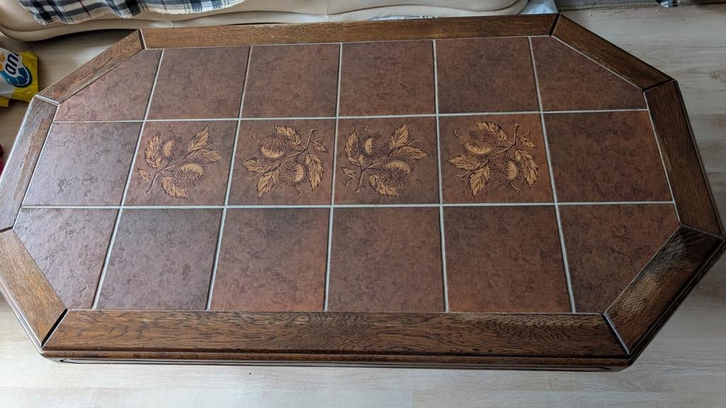 Vintage eikenhouten salontafel met tegels 135x75x45cm, Huis en Inrichting, Tafels | Salontafels, Ophalen, Gebruikt, 100 tot 150 cm