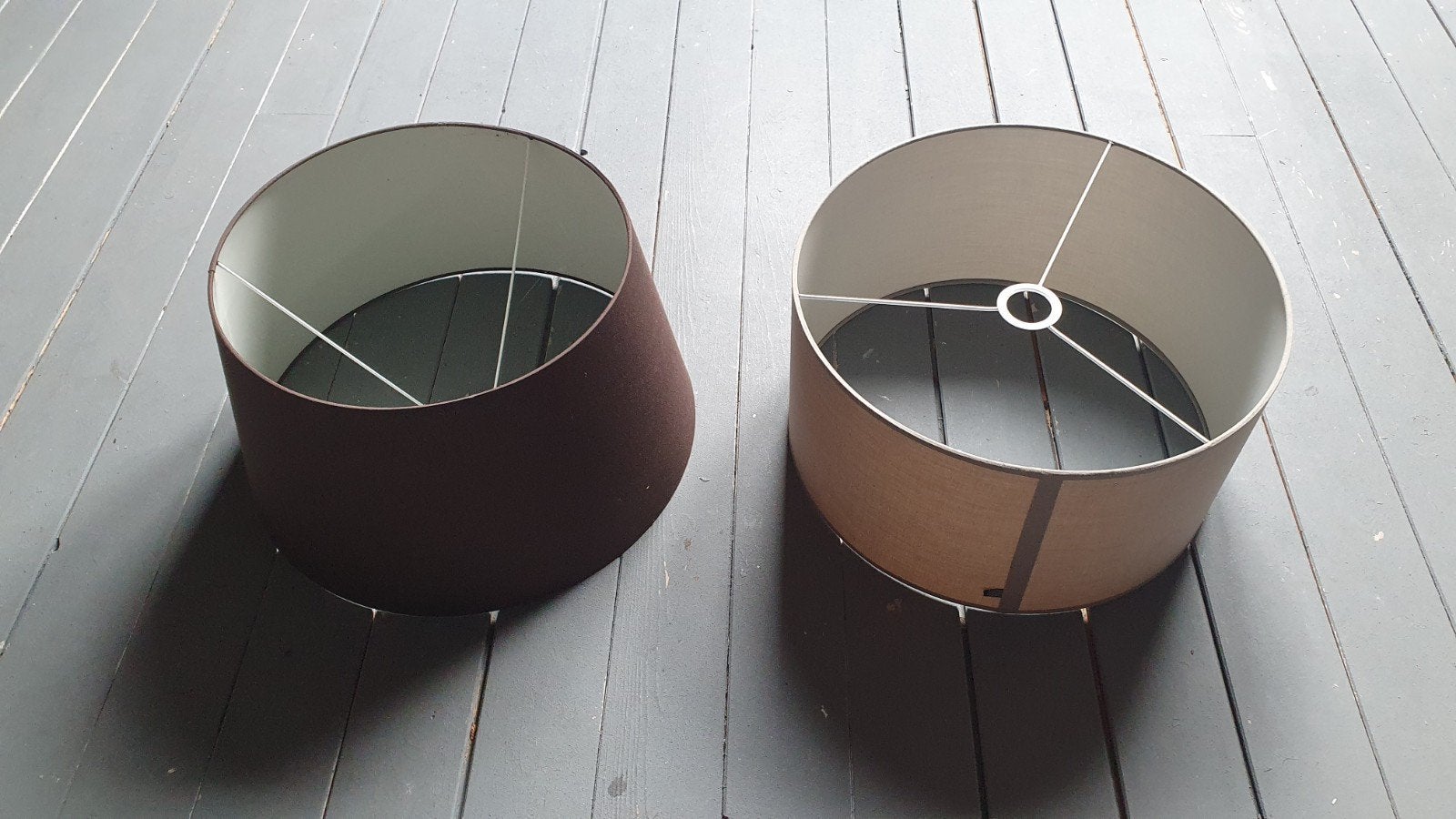 2 lampenkappen: donkerbruin en taupe, per stuk te koop, Gebruikt, Bruin, Rond, Textiel