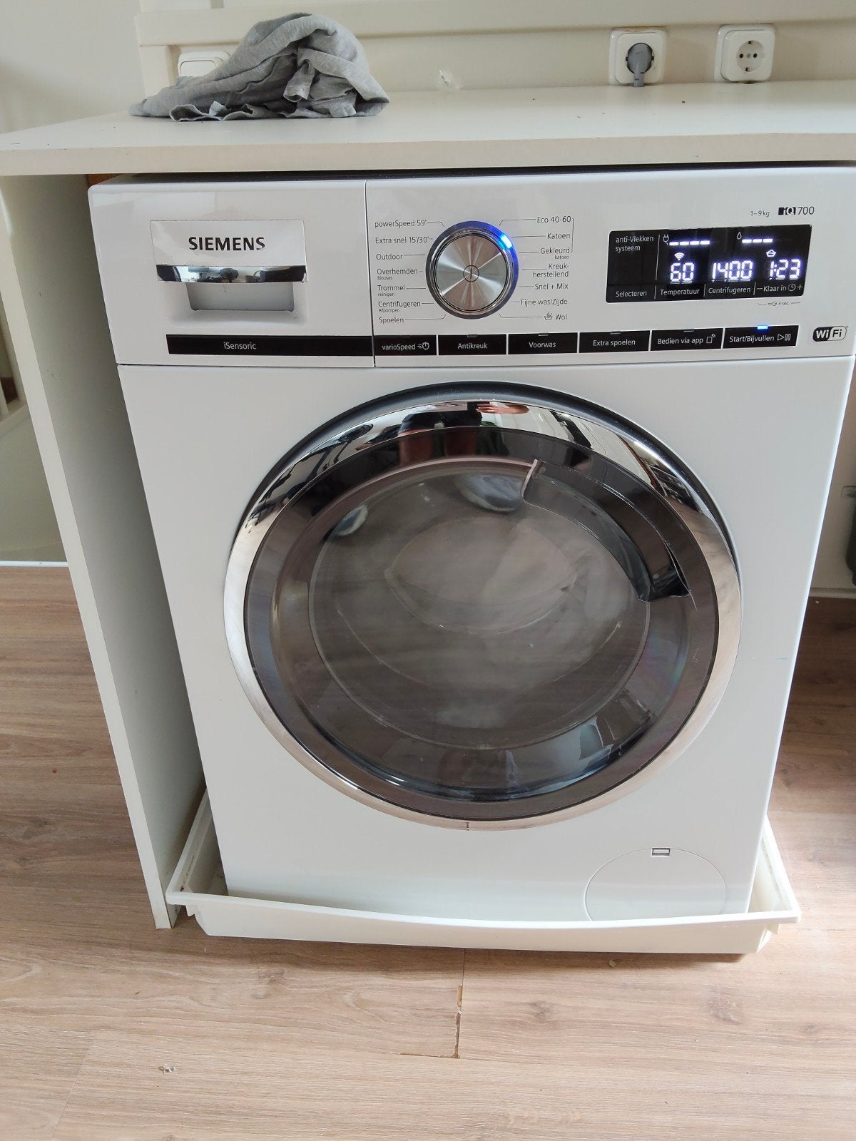 Siemens WM4HVM70NL iQ700 wasmachine - 4 jaar jong, Witgoed en Apparatuur, Wasmachines, Ophalen, 1200 tot 1600 toeren, Gebruikt