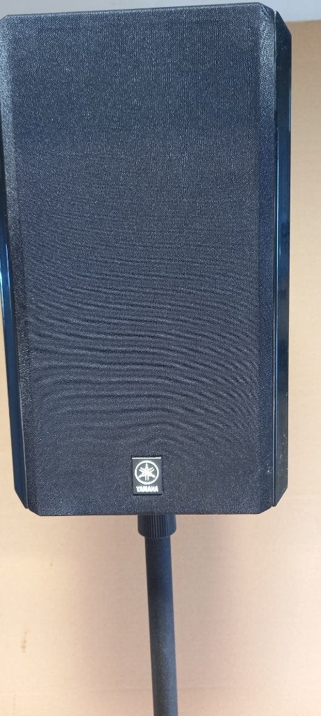 2 Yamaha Speakers € 50,00, Audio, Tv en Foto, Luidsprekers, Stereo speakers, Inclusief standaarden, 60 tot 120 watt, Ophalen