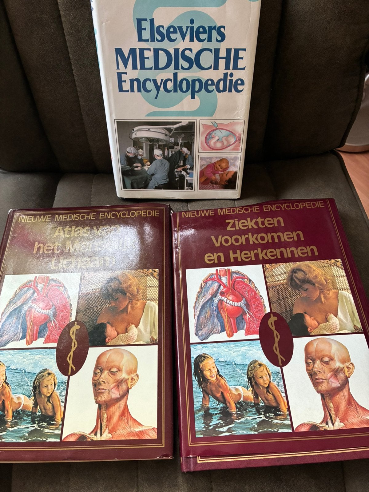 Encyclopedie over menselijk lichaam, Boeken, Ophalen of Verzenden, Zo goed als nieuw, Medisch