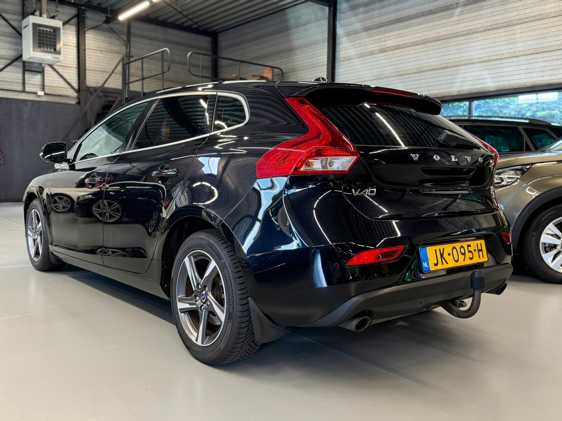 Volvo V40 1.6 T3 Summum Camera l Blis l Xenon l Led, Auto's, Voorwielaandrijving, 4 cilinders, 150 pk, Zwart