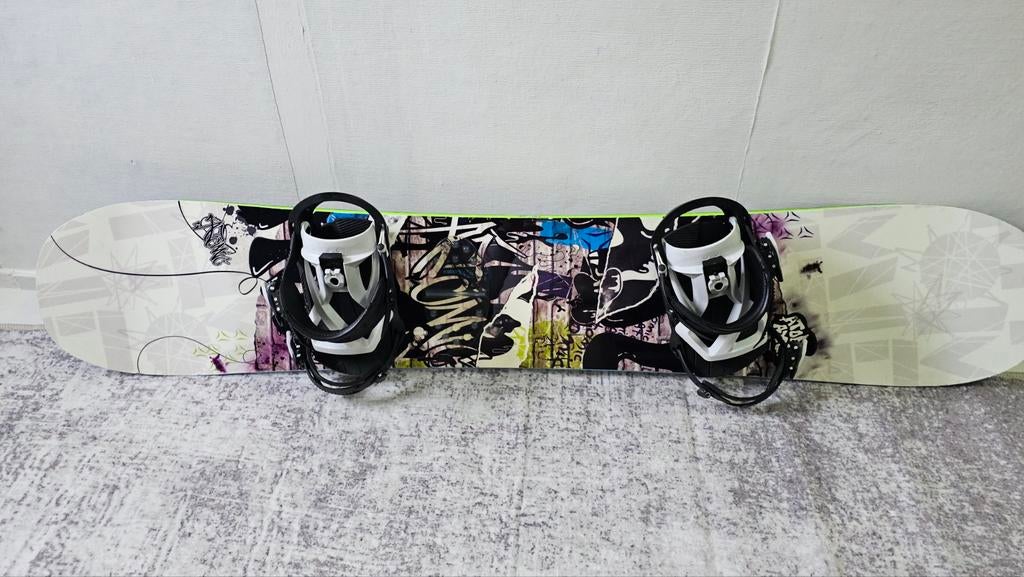 Atomic Axum snowboard met schoenen (alleen ophalen), Ophalen of Verzenden, Gebruikt, Board