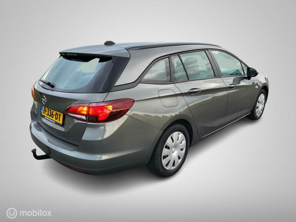 Opel Astra Sports Tourer 1.2 110 PK H6 Navi Trekhaak Pdc V+A, Auto's, Voorwielaandrijving, 65 €/maand, Stof, Gebruikt