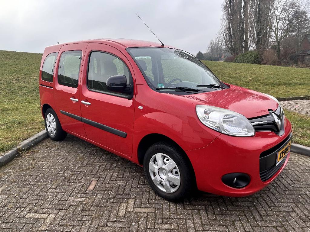Renault Kangoo 1.6 16V 78KW Family 2013 Rood 185.900 km, 1350 kg, Stof, Zwart, 4 cilinders