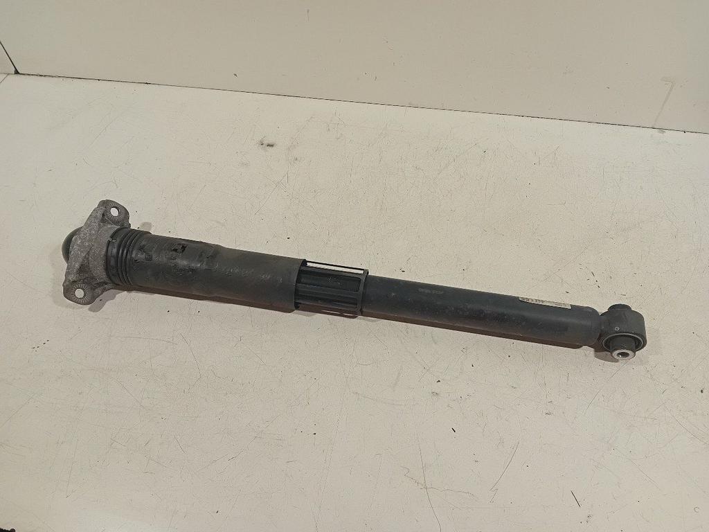 Schokbreker links achter Volkswagen Golf, Onderdelen@venauto.nl, Van der Ven Autorecycling B.V., Gebruikt, Ettenseweg 76, 4706 PB Roosendaal, The Netherlands