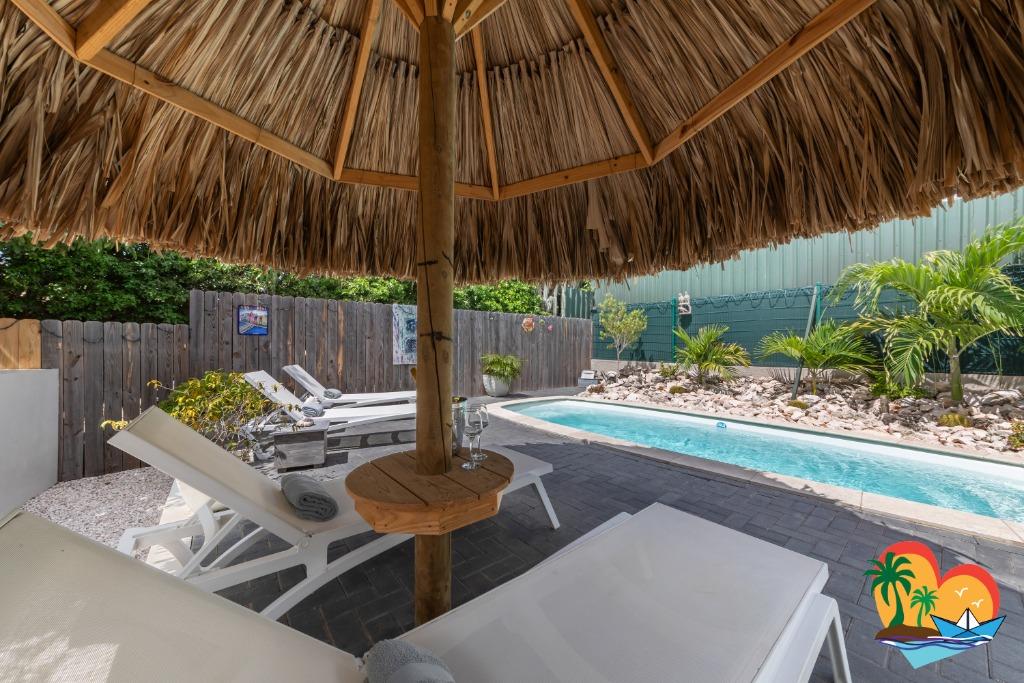 Villa met zwembad tussen Mambo en Jan Thiel te Curacao, Vakantie, Vakantiehuizen | Nederlandse Antillen, Dorp, Wasmachine, Curaçao