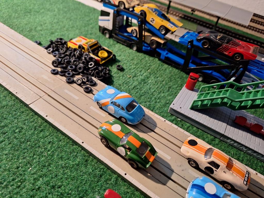 Faller AMS bandjes voor de jaren 60 auto's, Hobby en Vrije tijd, Modeltreinen | H0, Overige merken, Gelijkstroom of Wisselstroom