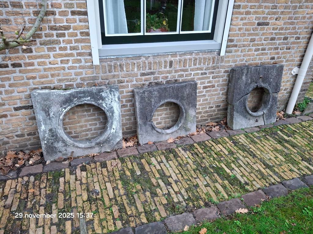 Antieke hardstenen kopsteen waterput (regenkeel), Ophalen of Verzenden, Overige materialen