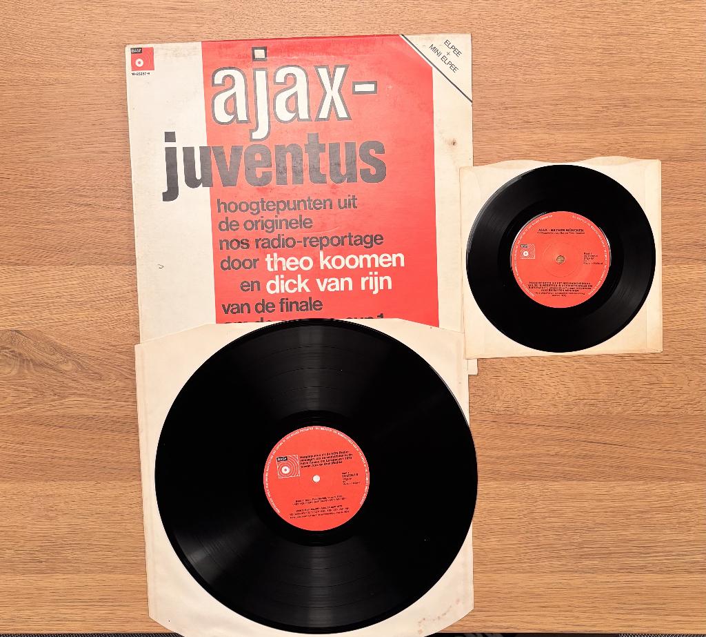 Ajax - Juventus + single Ajax - Bayer M: BASF – 10-25287-6,, Ophalen of Verzenden, Gebruikt, 12 inch, Overige genres