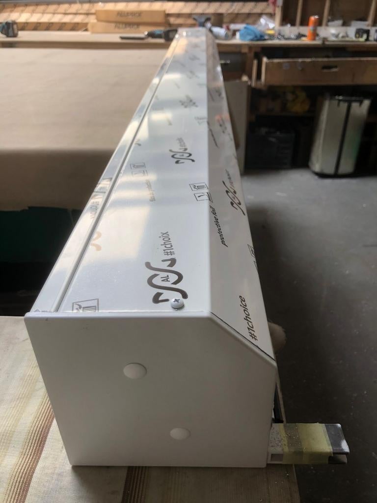 Rolluik demo elektrisch/* afstandb 180.5 cm br x 195cm h, Doe-het-zelf en Verbouw, Rolluiken, Wit, Cc rolluiken, 150 tot 200 cm