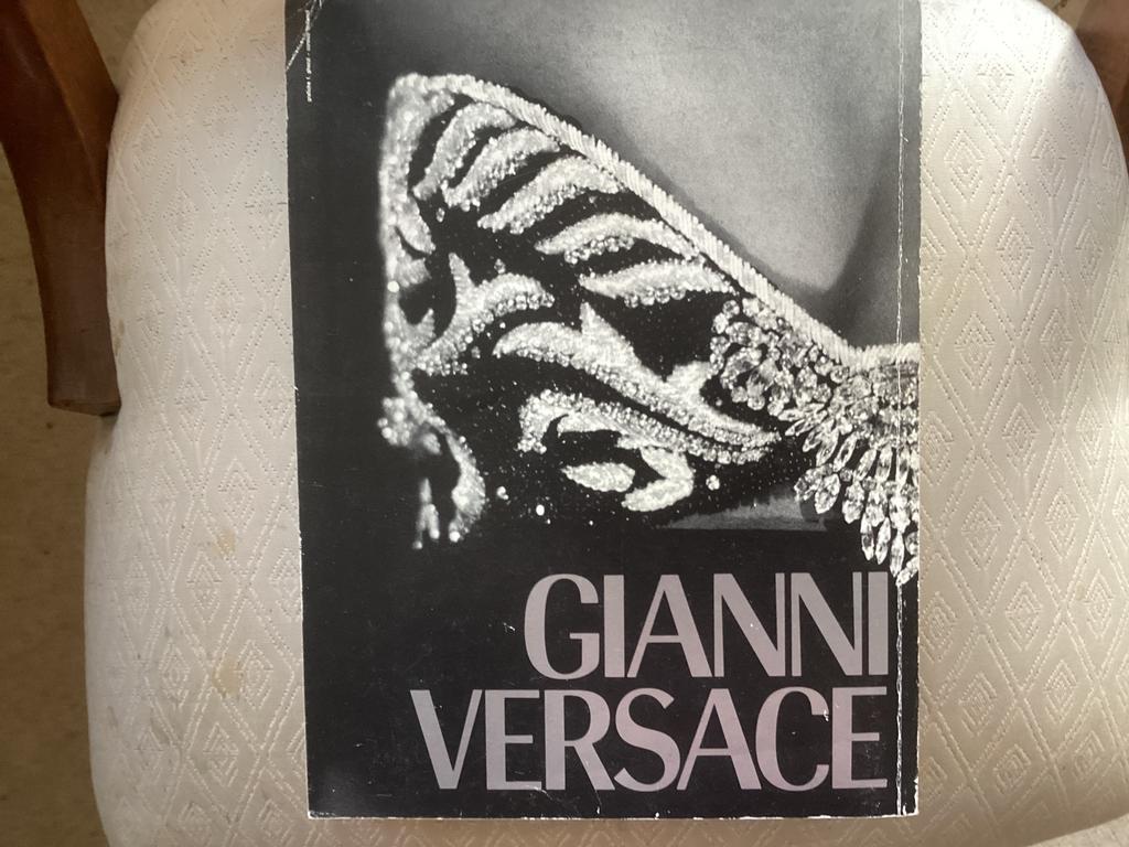 Gianni Versace catalogus 1989, Boeken, Ophalen of Verzenden, Zo goed als nieuw