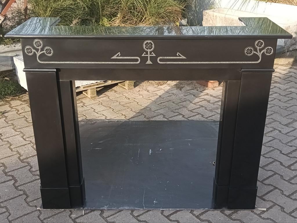 Antieke zwart marmeren schouw schoorsteenmantel, Ophalen, Vrijstaande haard, Houthaard