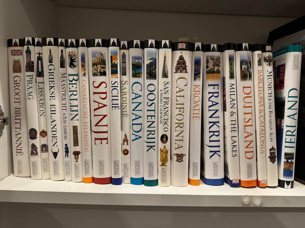 Capitool en Agon reisgidsen Nieuwstaat, Boeken, Ophalen of Verzenden, Zo goed als nieuw, Europa, Reisgids of -boek