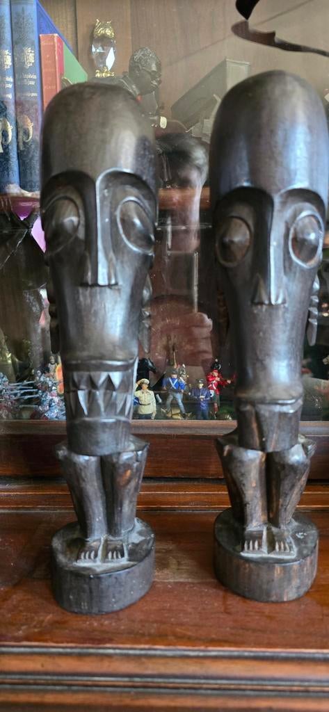 Vintage Sumatraanse Toba Batak Beschermbeeldjes, Antiek en Kunst, Kunst | Beelden en Houtsnijwerken, Ophalen of Verzenden
