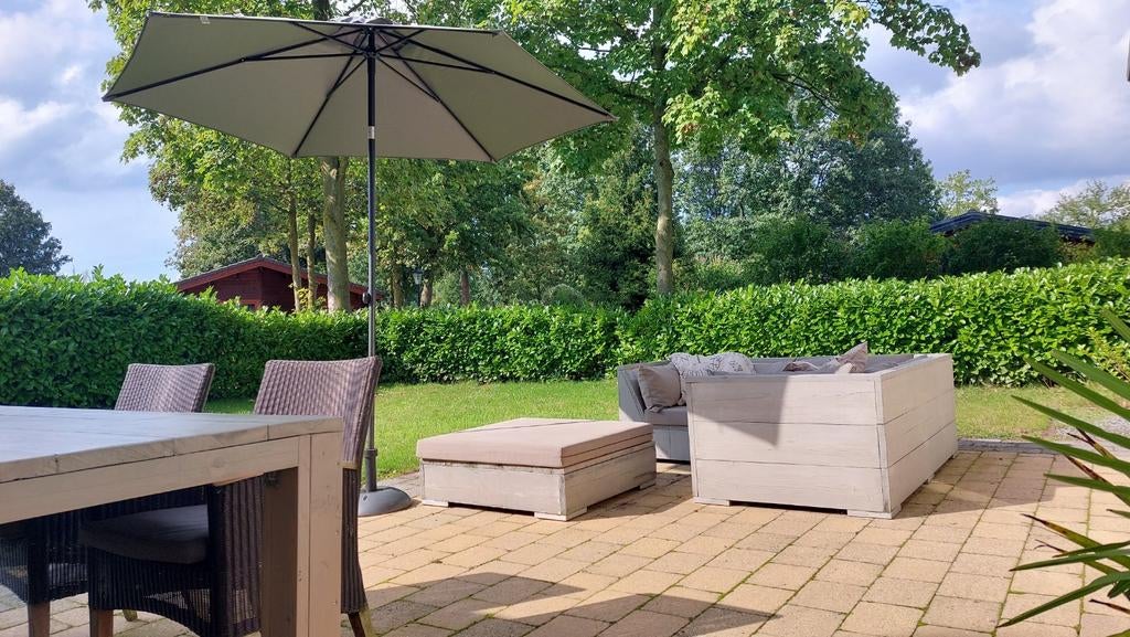 Zomervakantie ruim en sfeervol chalet te huur in Limburg, 2 slaapkamers, Limburg, Recreatiepark, Aan meer of rivier