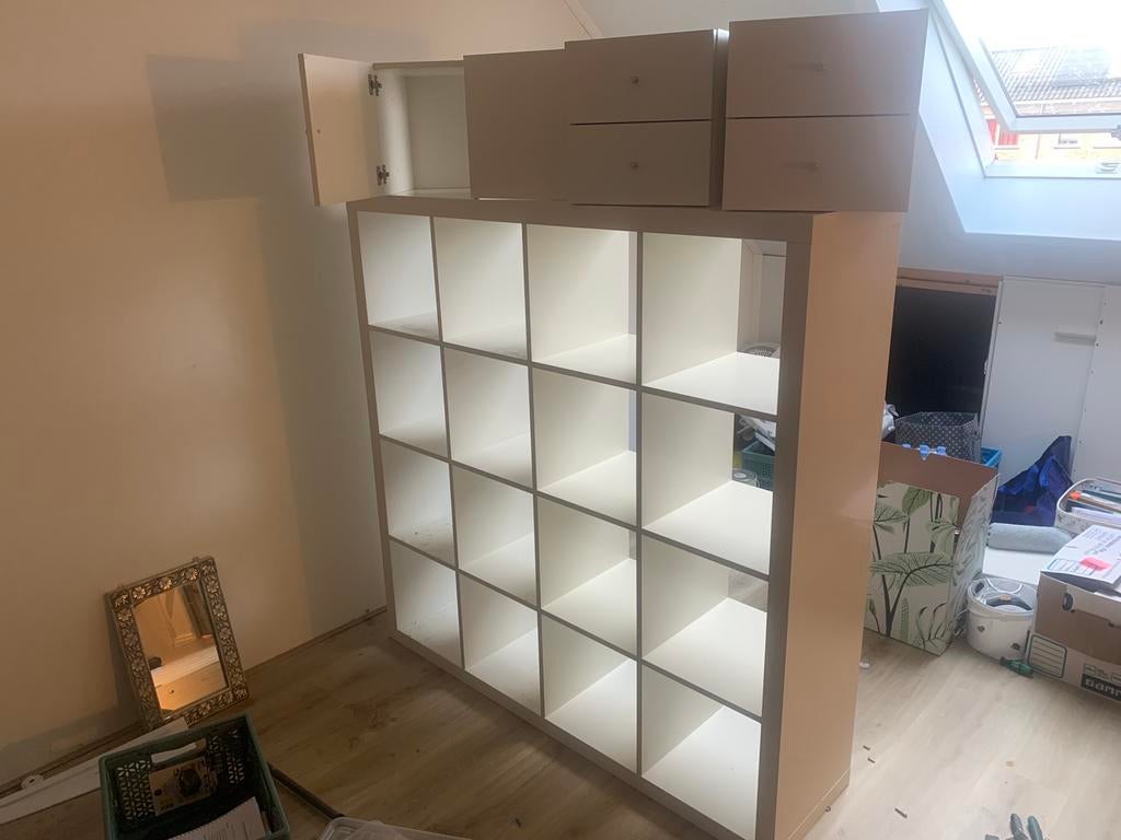 IKEA KALLAX vakkenkast 4x4 – wit – nette + inzet kast, Huis en Inrichting, Kasten | Stellingkasten, Gebruikt, Ophalen