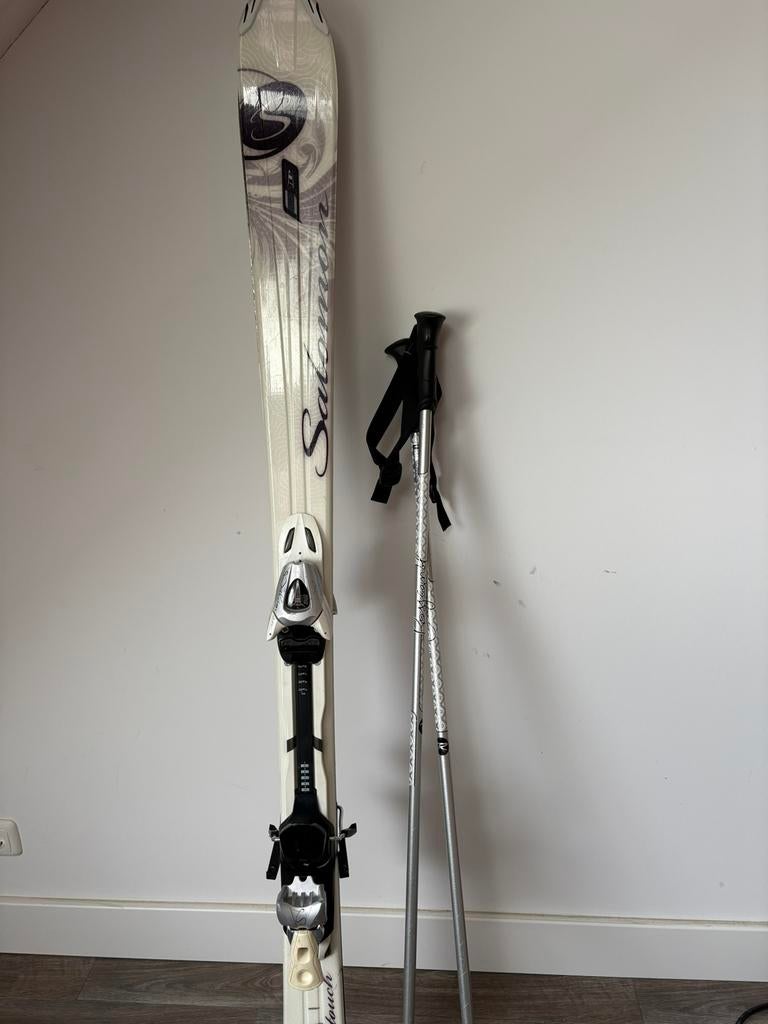Ski's en stokken ( + gratis helm ), Ophalen, 140 tot 160 cm, Gebruikt, Salomon