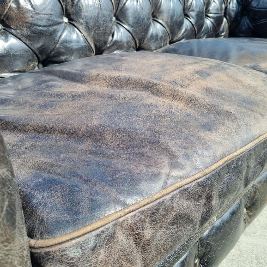 Chesterfield bank vintage bruin zwart leer BEZORGING GRATIS, Gebruikt, Chesterfield, Ophalen of Verzenden, Rechte bank